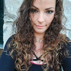 Meet your Posher, Cassandra